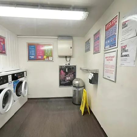 Student-only Luxury Studio, Zed Alley *