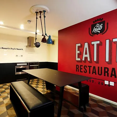 Student-only Luxury Studio, Zed Alley