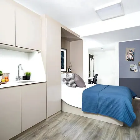Apartment Student-only Luxury Studio, Zed Alley *